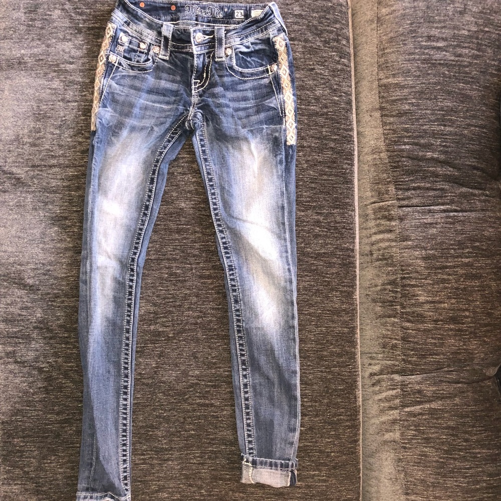 MISS ME Embellished “Signature Skinny” Jeans